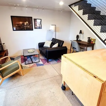 Private Townhome Haven In Downtown